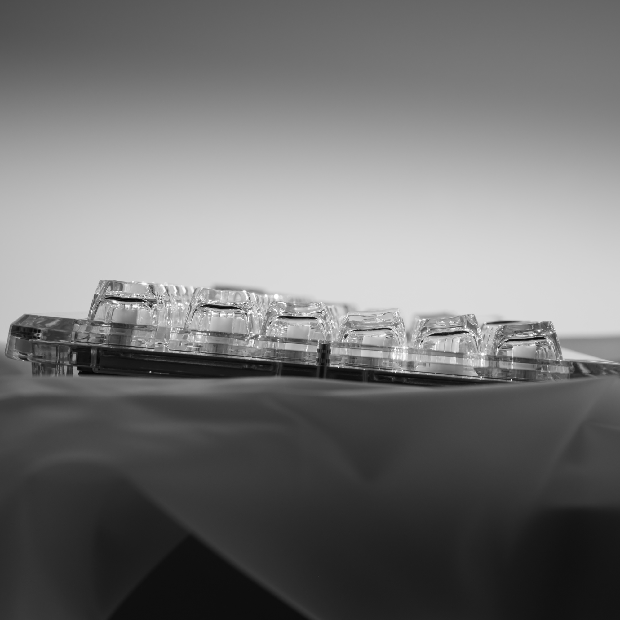 XVX Crystal Transparent SA Pro - Keyboard Gaming Transparent review and price